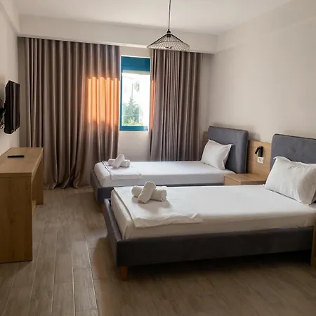 Hotel Dolanit Village Golem (Tirana)