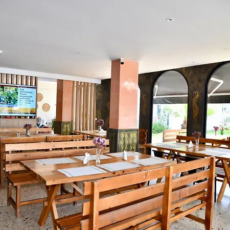 Dolanit Village Hotel Golem (Tirana)